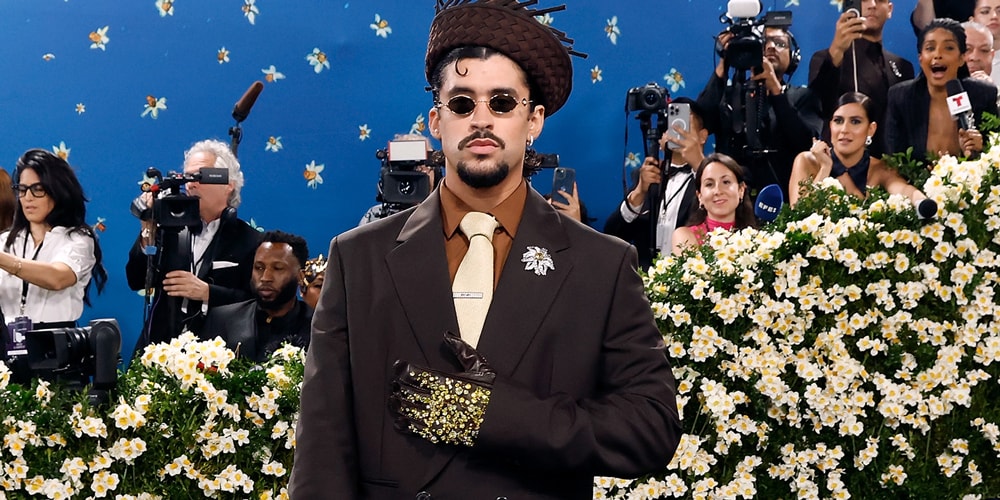 Bad Bunny 'DeBÍ TiRAR MáS FOToS' Jumps Back to No. 1 on Billboard 200