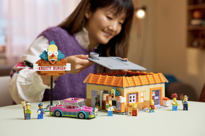 LEGO Icons and 'The Simpsons' Deliver Detailed Krusty Burger Set