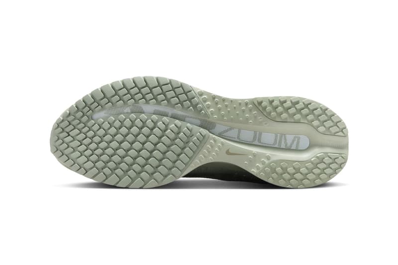 Nike Pegasus Premium "Jade Horizon" Jade Horizon/Light Army HQ2592-300 swoosh running shoe