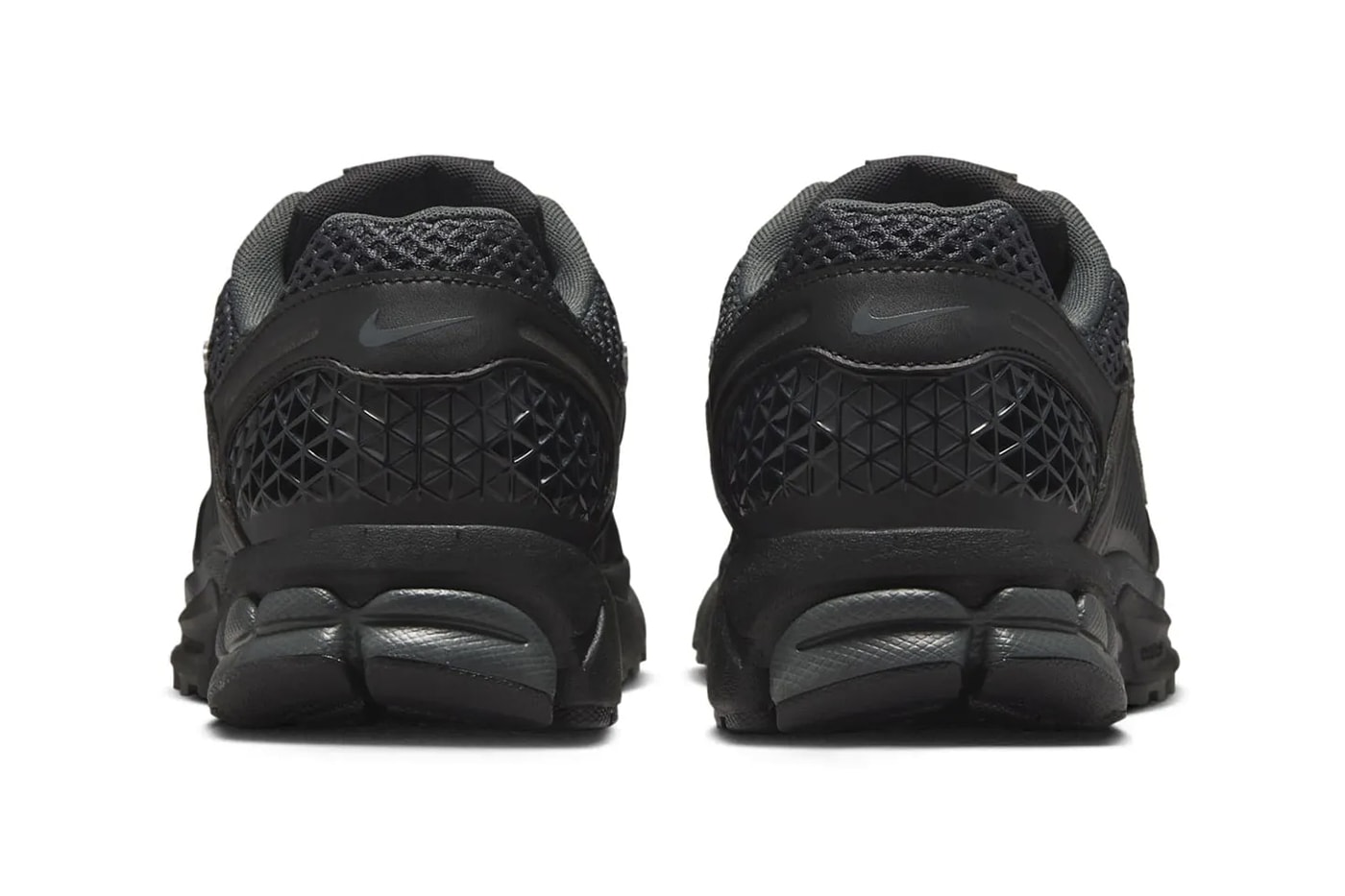 Nike Zoom Vomero 5 Iridescent IB4397-001 Release Info