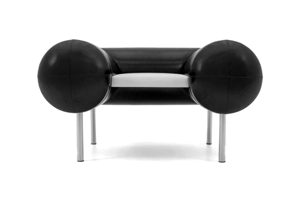 Kouros Maghsoudi Hug Chair NYCXDesign 2025 debut \ Info furniture design