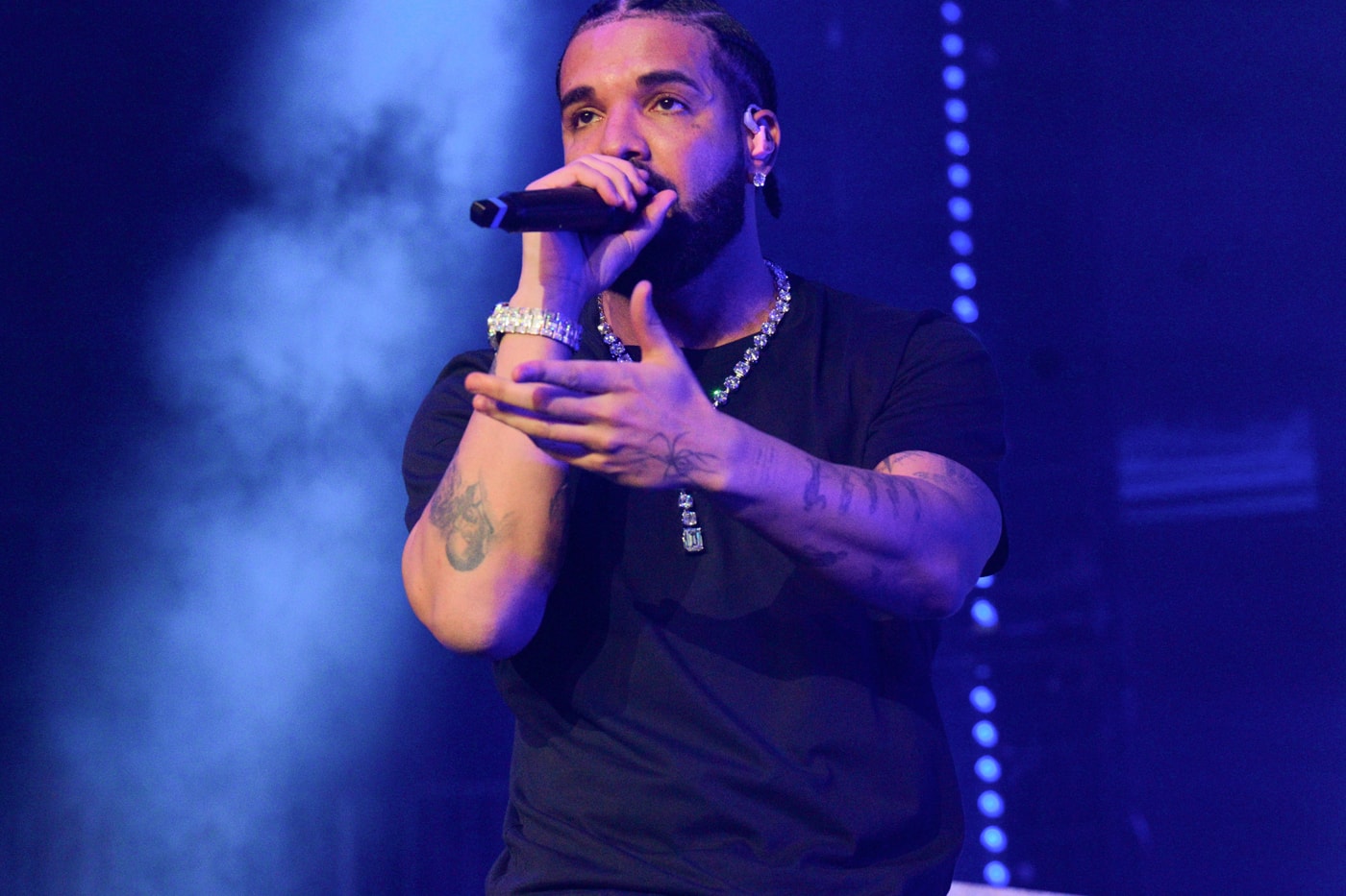 Drake Announces Returns OVO Fest summer 2025
