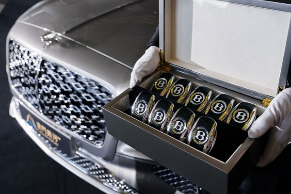 Bentley Bespoke Flying Spur Galaxy Macau Fleet Info