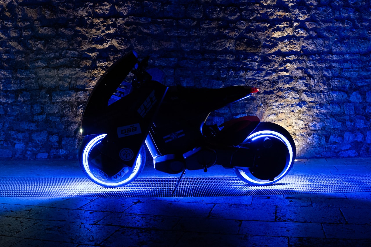 J Balvin Unveils His First Electric Motorcycle DAB Motors Mattias Gollin VVT Vita Veloce Team