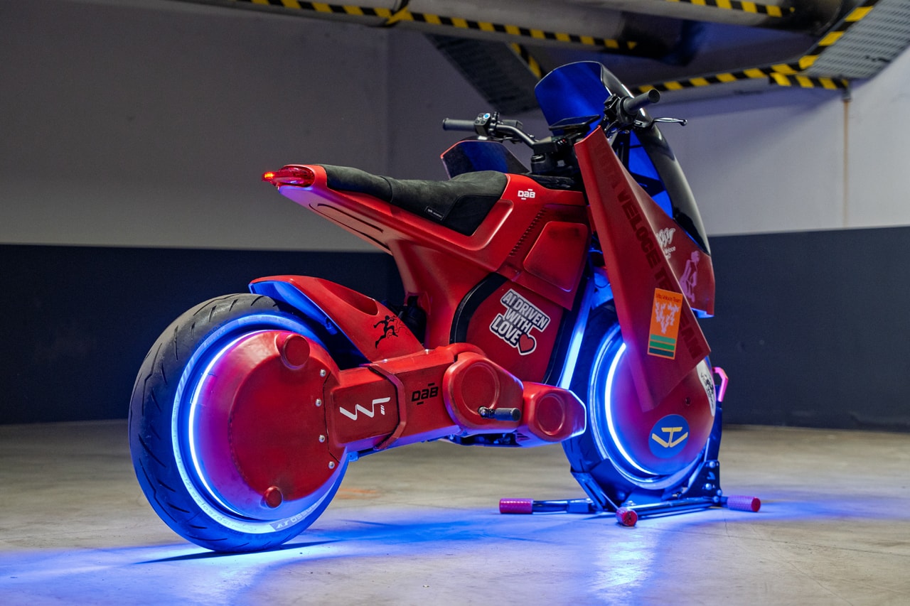 J Balvin Unveils His First Electric Motorcycle DAB Motors Mattias Gollin VVT Vita Veloce Team