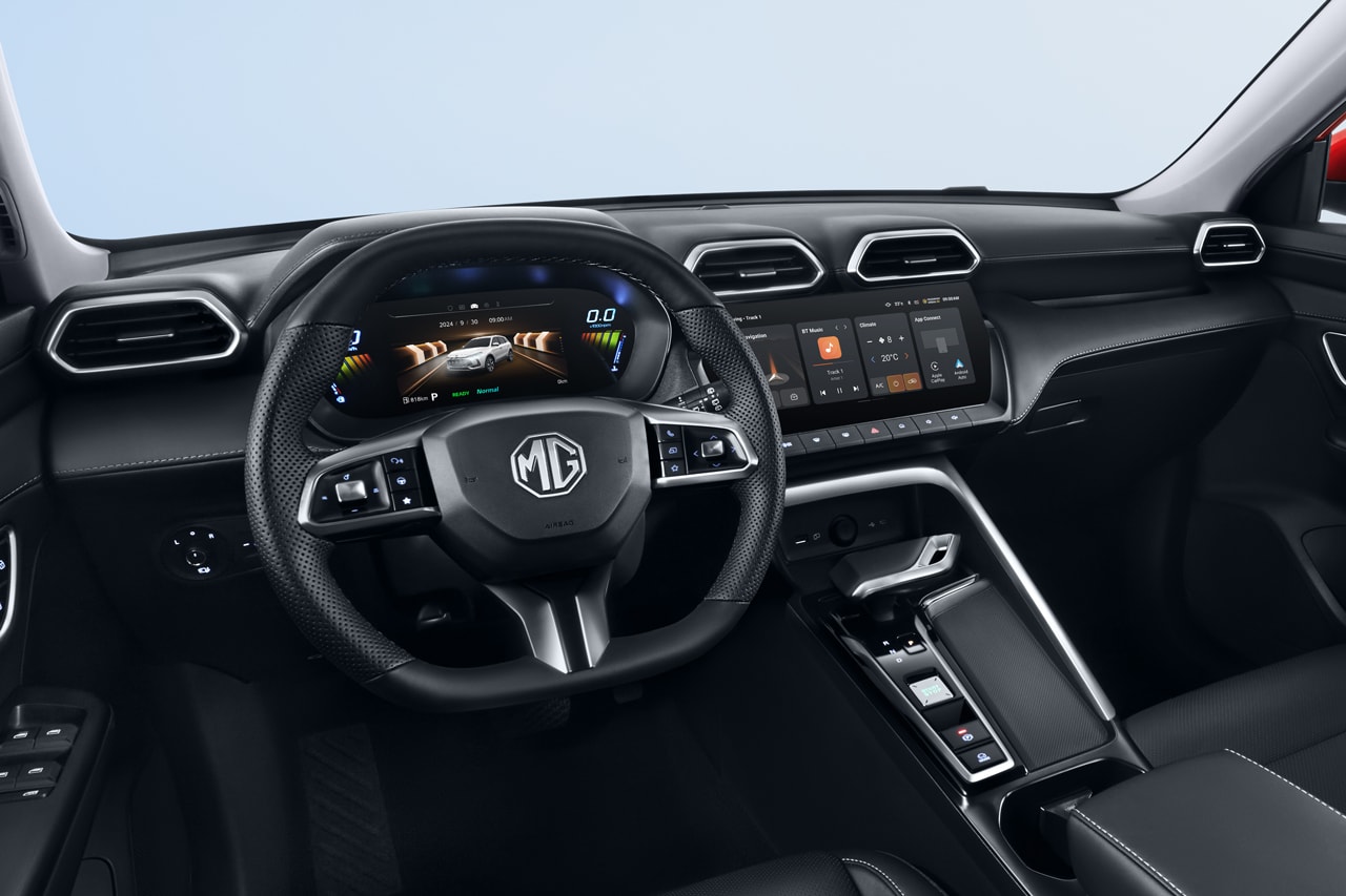 MG Motor zs suv middle east launch compact 18 inch alloy wheels safety advanced cruise control technology 360 camera powertrain drive modes 