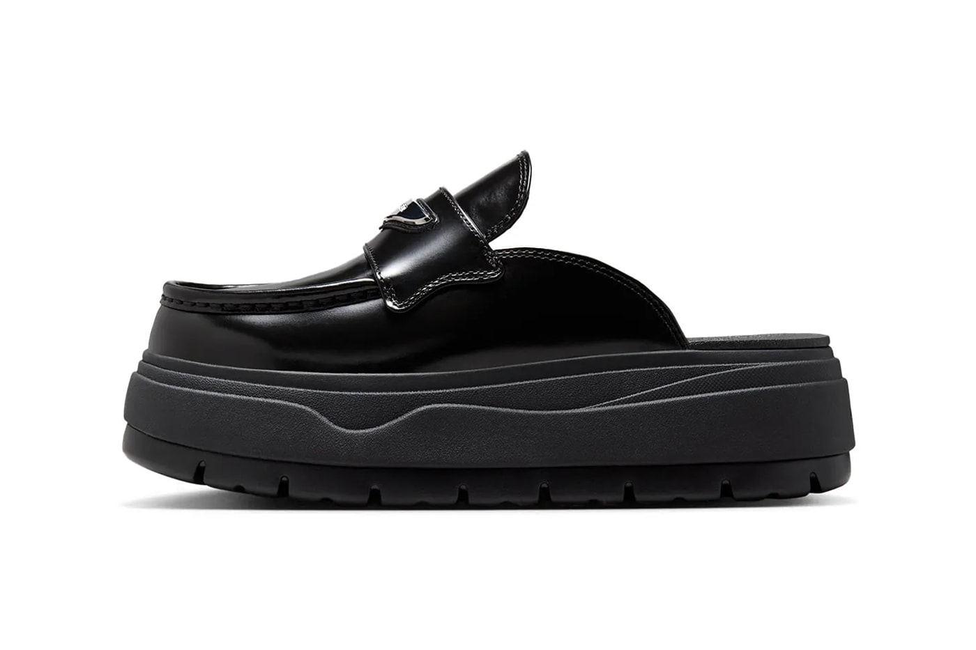 Air Jordan Mule Loafer "Black/Metallic Silver" HJ4292-001 Black/Metallic Silver fall 2025 jordan brand loafer slides 