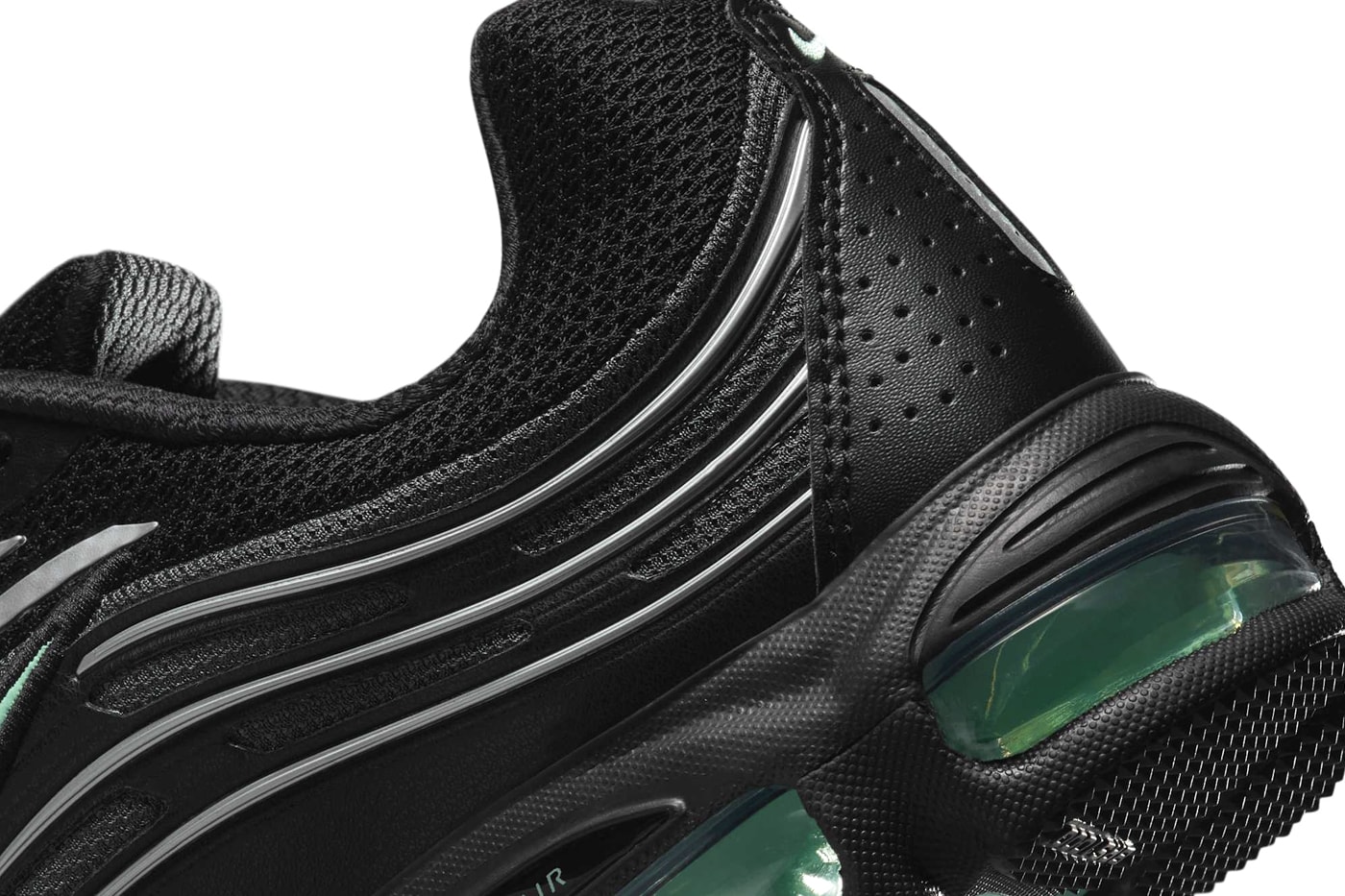 Official Look at the Nike Air Max TL 2.5 "Black/Mint Foam" IB3074-003 Black/Mint Foam-Metallic Silver-Anthracite release info