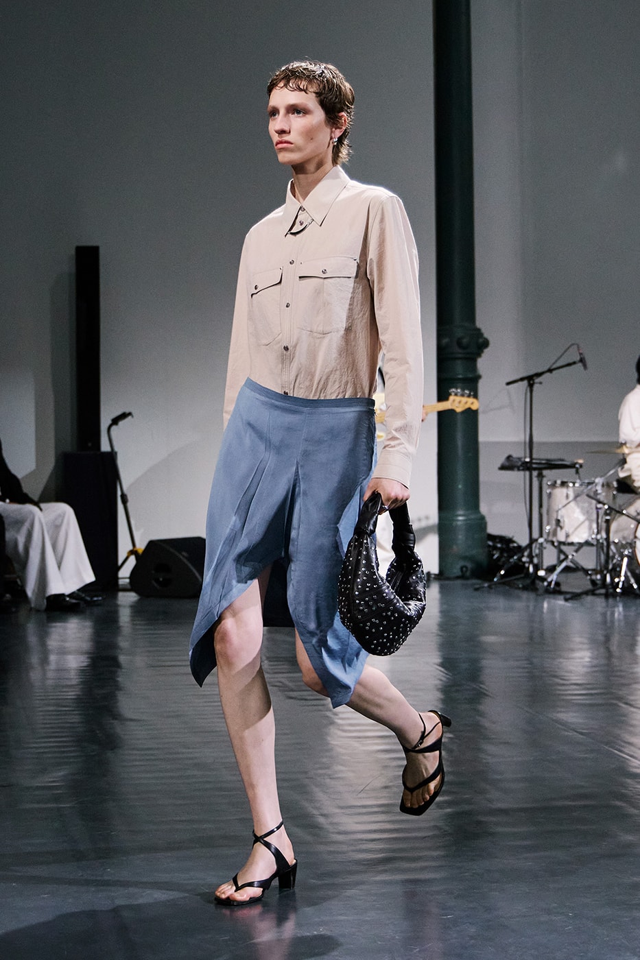 Lemaire SS26 Paris Fashion Week Collection eras of suiting leather jackets bolo ties bombers christophe lemaire sarah linh tran casual cool 