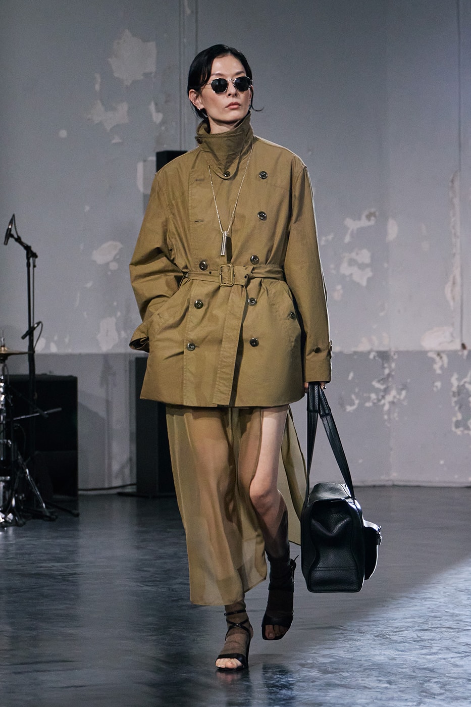 Lemaire SS26 Paris Fashion Week Collection eras of suiting leather jackets bolo ties bombers christophe lemaire sarah linh tran casual cool 