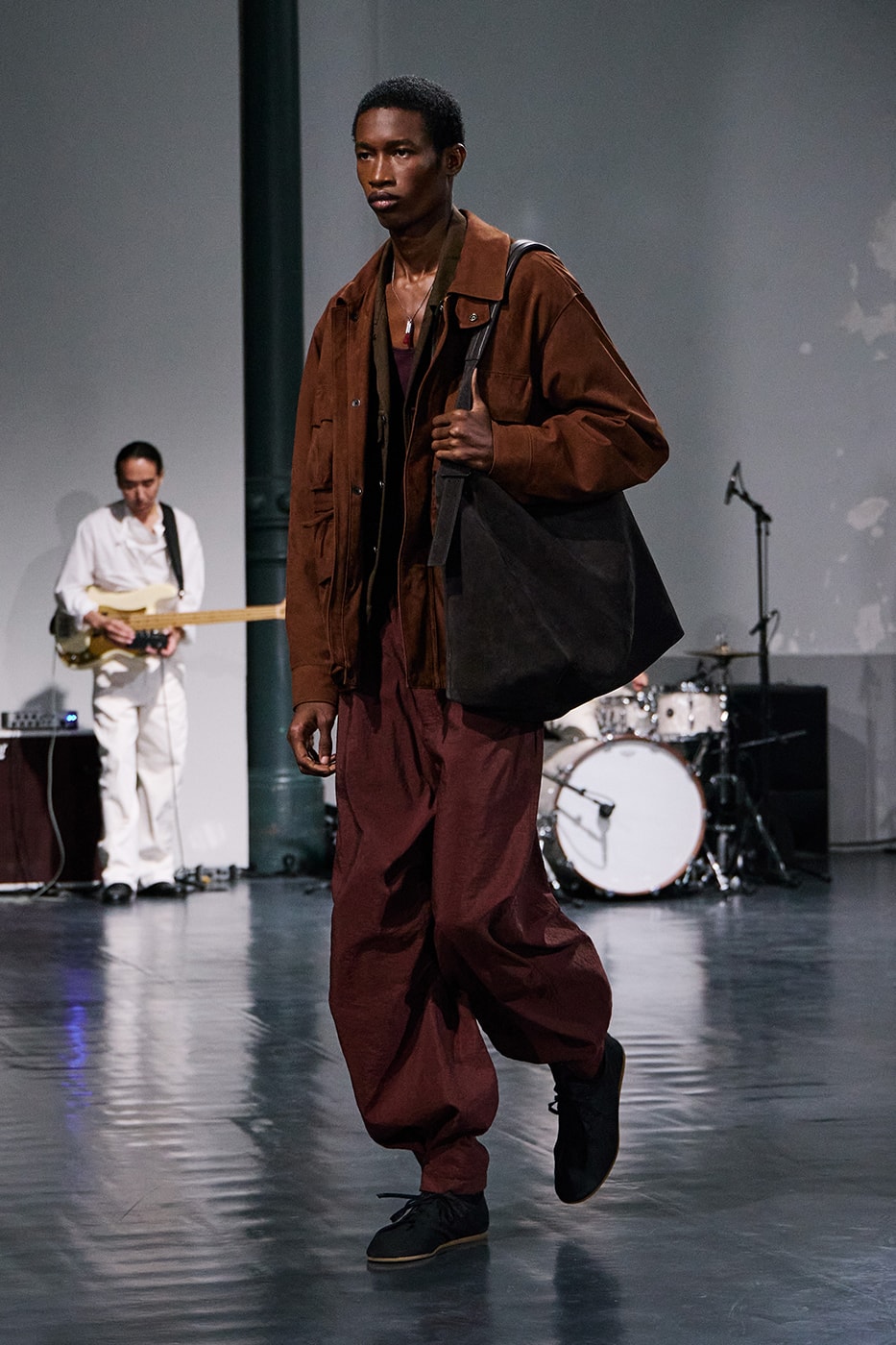 Lemaire SS26 Paris Fashion Week Collection eras of suiting leather jackets bolo ties bombers christophe lemaire sarah linh tran casual cool 