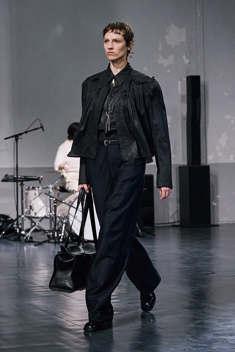 Lemaire SS26 Paris Fashion Week Collection eras of suiting leather jackets bolo ties bombers christophe lemaire sarah linh tran casual cool 