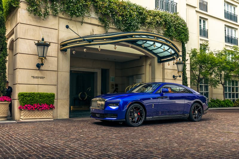 Rolls-Royce Black Badge Spectre Closer Look Photos Blue White Grey Ultra Luxury
