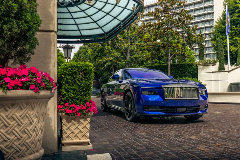 Rolls-Royce Black Badge Spectre Closer Look Photos Blue White Grey Ultra Luxury