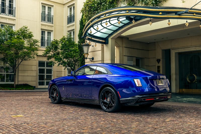 Rolls-Royce Black Badge Spectre Closer Look Photos Blue White Grey Ultra Luxury