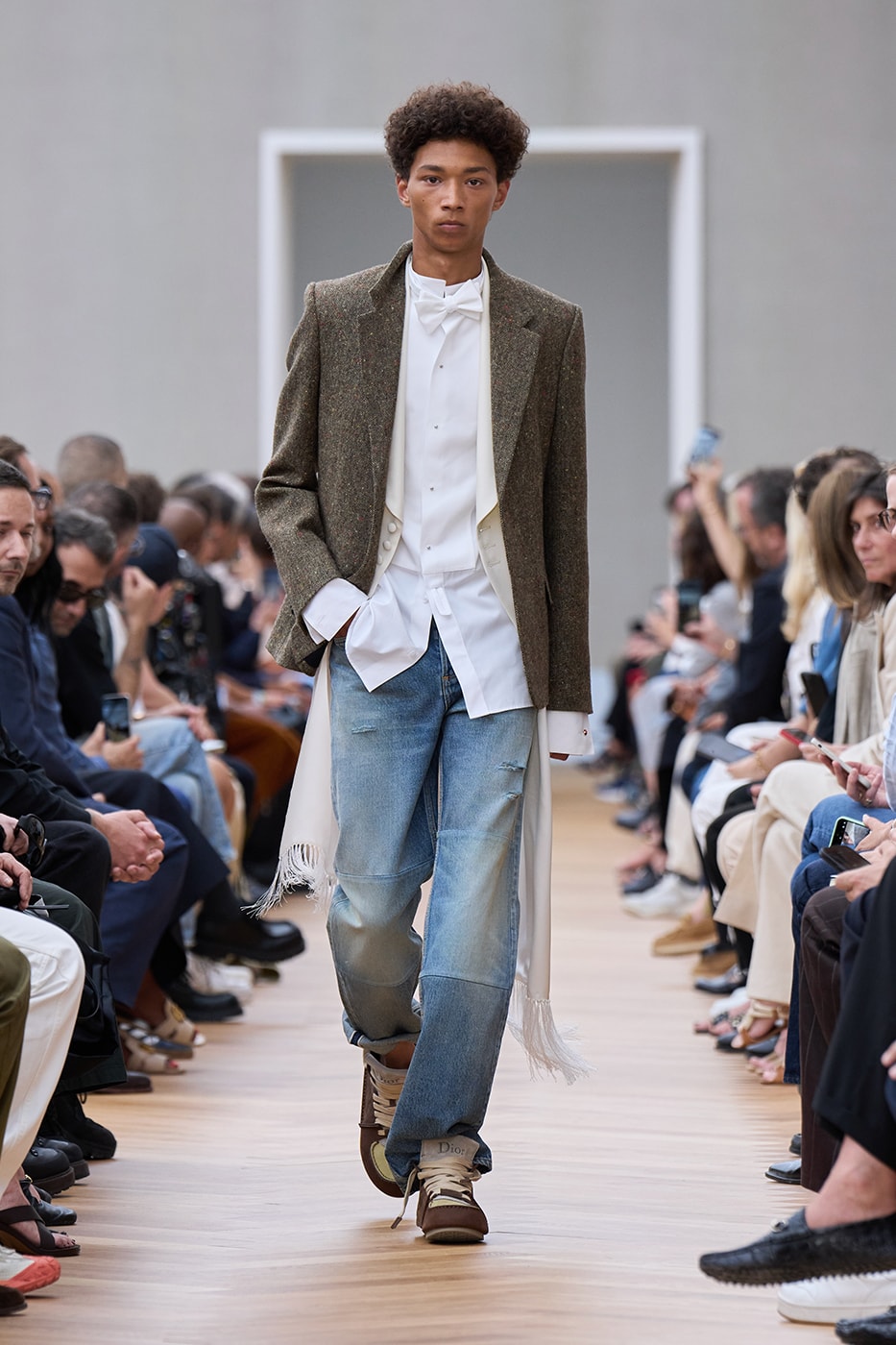Jonathan Anderson Dior Debut SS26 Paris Fashion Week Collection lvmh kim jones menswear takeover creative director Jonathan Anderson Is Ready to Recode the House of Dior House of Dior With His Debut SS26 Men's Collection