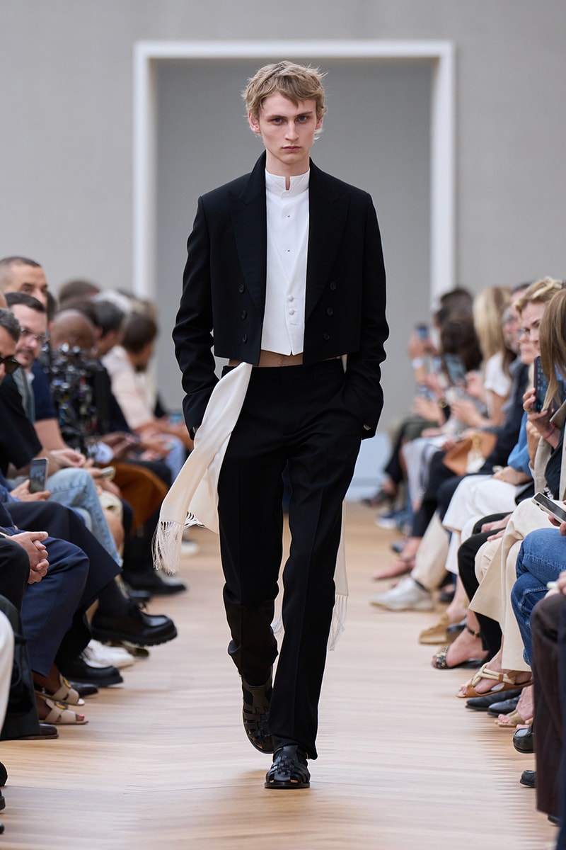 Jonathan Anderson Dior Debut SS26 Paris Fashion Week Collection lvmh kim jones menswear takeover creative director Jonathan Anderson Is Ready to Recode the House of Dior House of Dior With His Debut SS26 Men's Collection