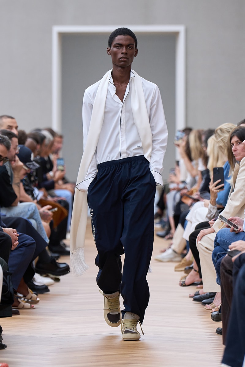 Jonathan Anderson Dior Debut SS26 Paris Fashion Week Collection lvmh kim jones menswear takeover creative director Jonathan Anderson Is Ready to Recode the House of Dior House of Dior With His Debut SS26 Men's Collection