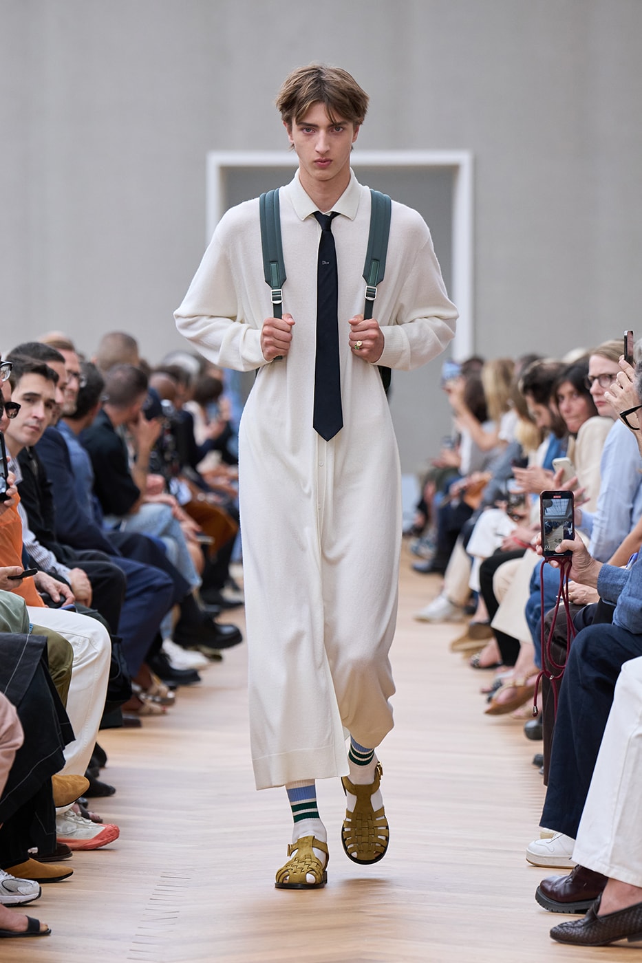 Jonathan Anderson Dior Debut SS26 Paris Fashion Week Collection lvmh kim jones menswear takeover creative director Jonathan Anderson Is Ready to Recode the House of Dior House of Dior With His Debut SS26 Men's Collection