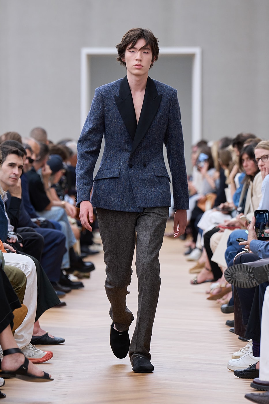 Jonathan Anderson Dior Debut SS26 Paris Fashion Week Collection lvmh kim jones menswear takeover creative director Jonathan Anderson Is Ready to Recode the House of Dior House of Dior With His Debut SS26 Men's Collection