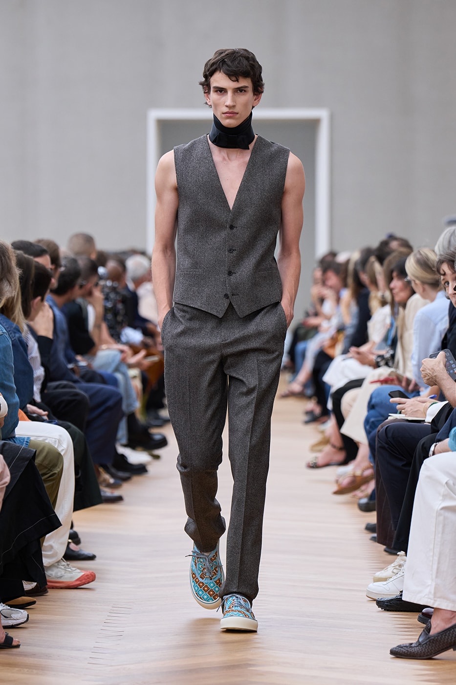 Jonathan Anderson Dior Debut SS26 Paris Fashion Week Collection lvmh kim jones menswear takeover creative director Jonathan Anderson Is Ready to Recode the House of Dior House of Dior With His Debut SS26 Men's Collection