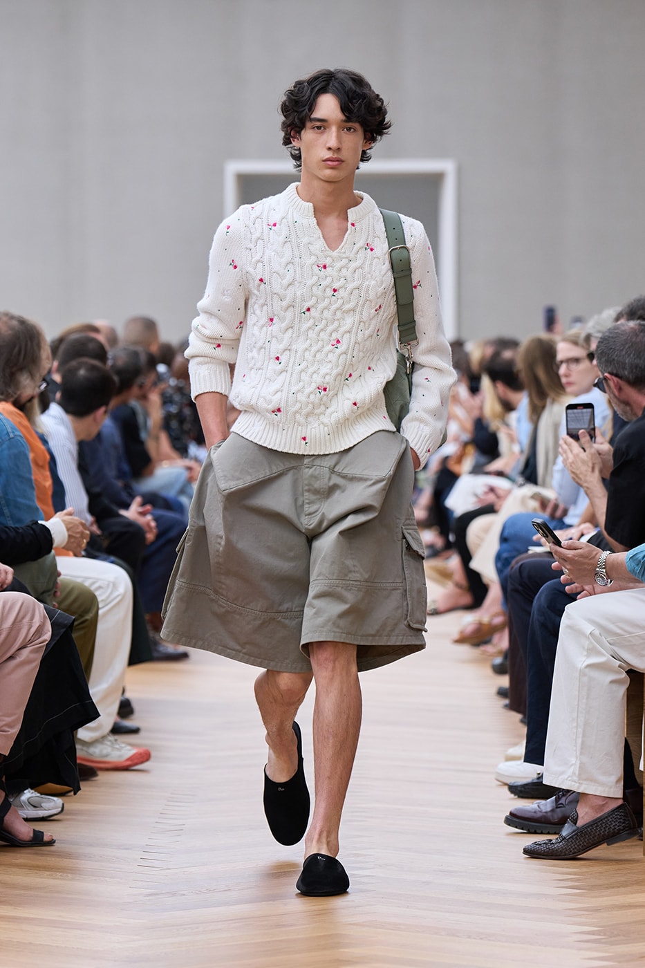 Jonathan Anderson Dior Debut SS26 Paris Fashion Week Collection lvmh kim jones menswear takeover creative director Jonathan Anderson Is Ready to Recode the House of Dior House of Dior With His Debut SS26 Men's Collection