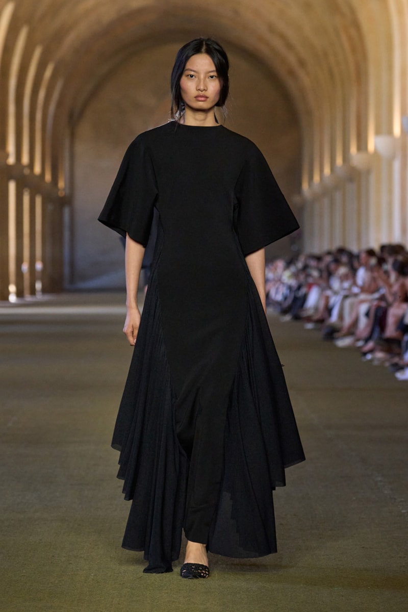 Jacquemus Spring/Summer 2026 "Le Paysan" Simon Porte Jacquemus Collection Runway Show  Paris Fashion Week L’Orangerie at the Château de Versailles