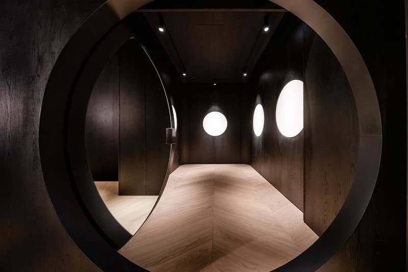Aston Martin Japan Residence N 001 Minami Aoyama Info