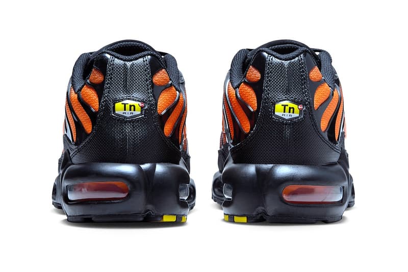 Официальный взгляд на Nike Air Max Plus "Black/Total Orange" DM0032-025 Градиент Swoosh