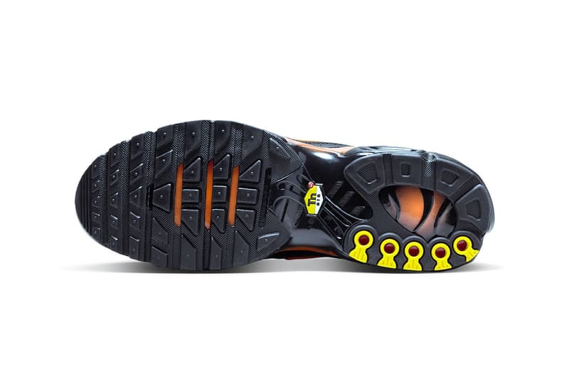 Официальный взгляд на Nike Air Max Plus "Black/Total Orange" DM0032-025 Градиент Swoosh