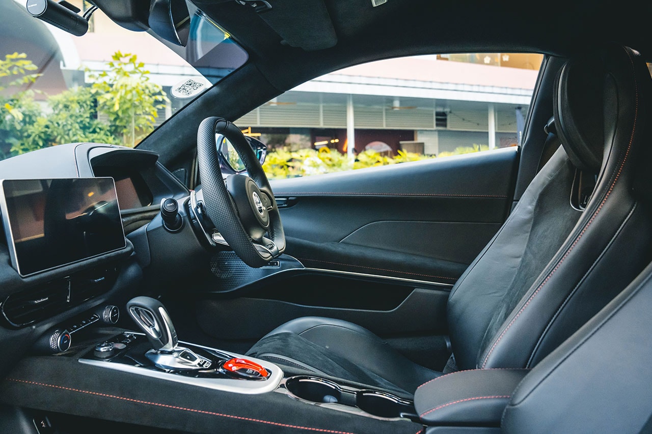 Lotus Singapore Emira Turbo SE Reveal Info