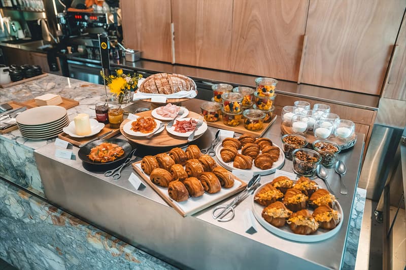 Lotus Singapore Emira Turbo SE Reveal Info