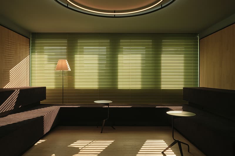 Thomas van den Valentyns Workspace Interior Design Info Cologne