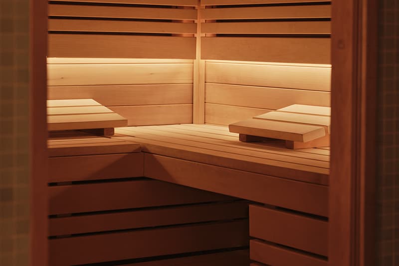 Thomas van den Valentyns Workspace Interior Design Info Cologne