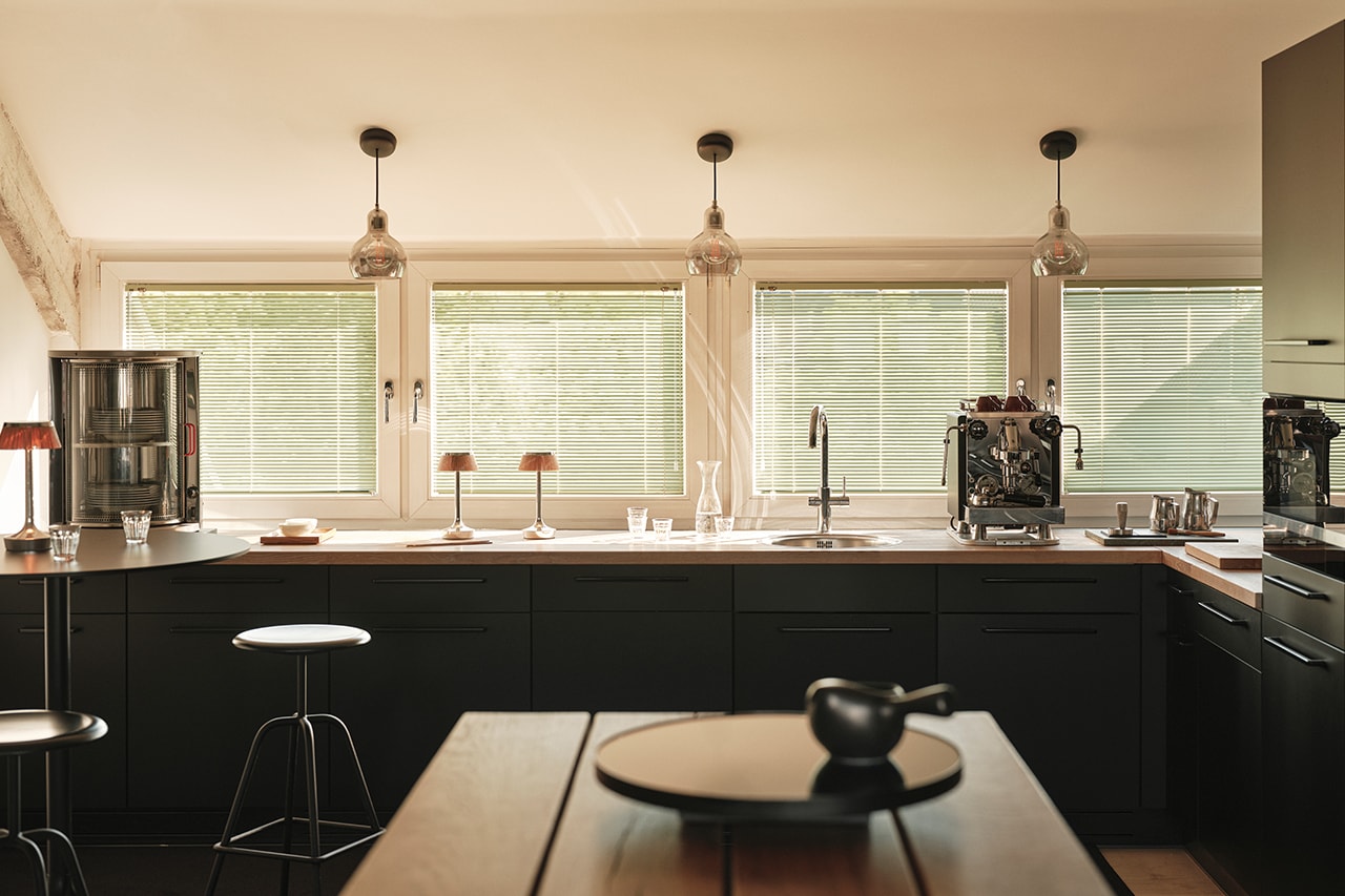 Thomas van den Valentyns Workspace Interior Design Info Cologne