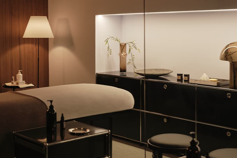 Thomas van den Valentyns Workspace Interior Design Info Cologne