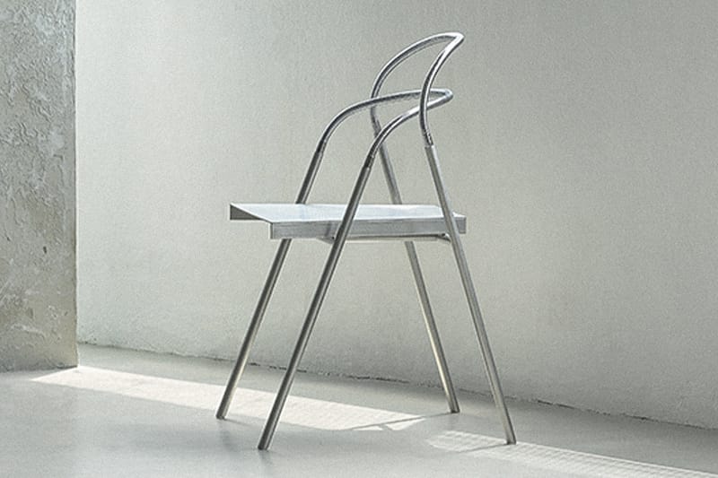p(erson)al Reimagines the Gooseneck in Sculptural d-gc 1 Chair