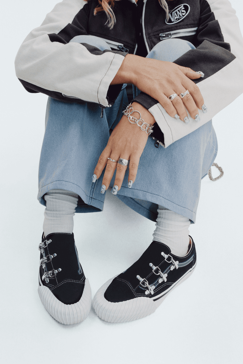 vans new future campaign collection skateboarding surfing skateboarders surfers surf skate skateboard skating cocona hariki efron danzig tania cruz karina rozunko interview footwear sneakers athletes interviews feature features spotlight female