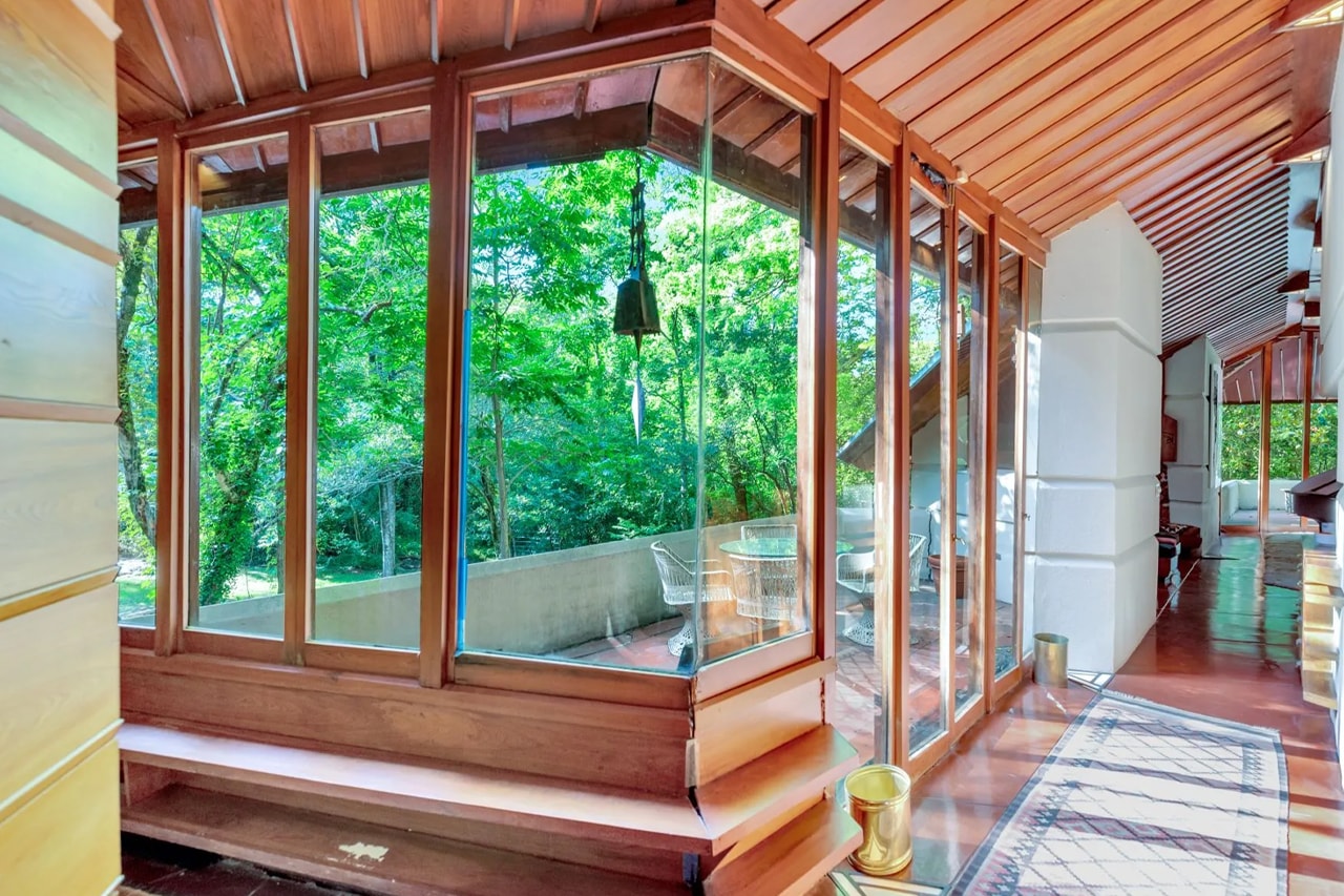 Frank Lloyd Wright The Fountainhead  J. Willis Hughes Ayn Rand Jackson  Mississippi Listings