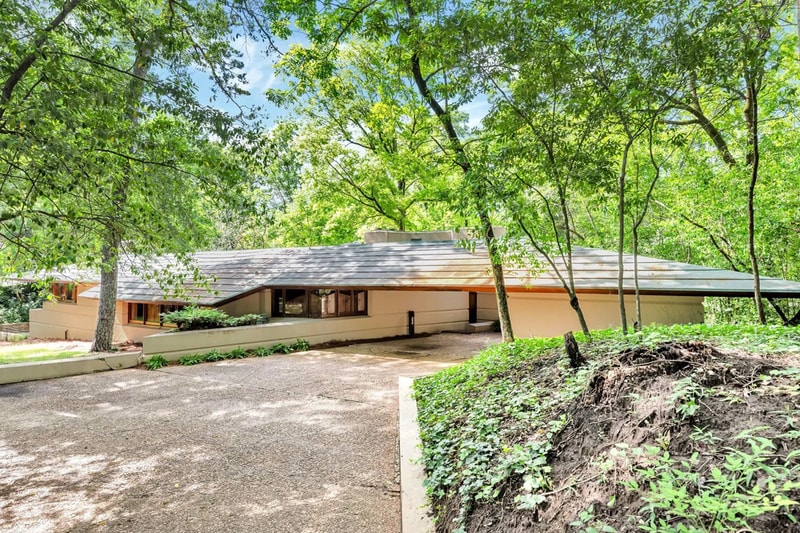 Frank Lloyd Wright The Fountainhead  J. Willis Hughes Ayn Rand Jackson  Mississippi Listings