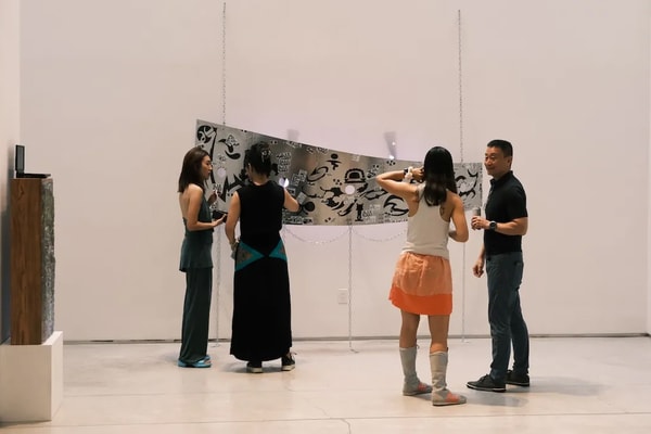 offline gallery superrare interview digital art nft artists exhibitions