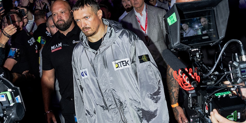 В разговоре с Oleksandr Usyk, трехкратным бесспорным чемпионом мира по боксу по боксу