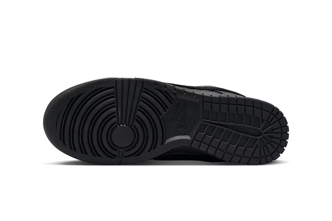 Nike Dunk Low Receives "Black Croc Skin" Makeover Black/Metallic Gold-Off-Noir HV4388-001