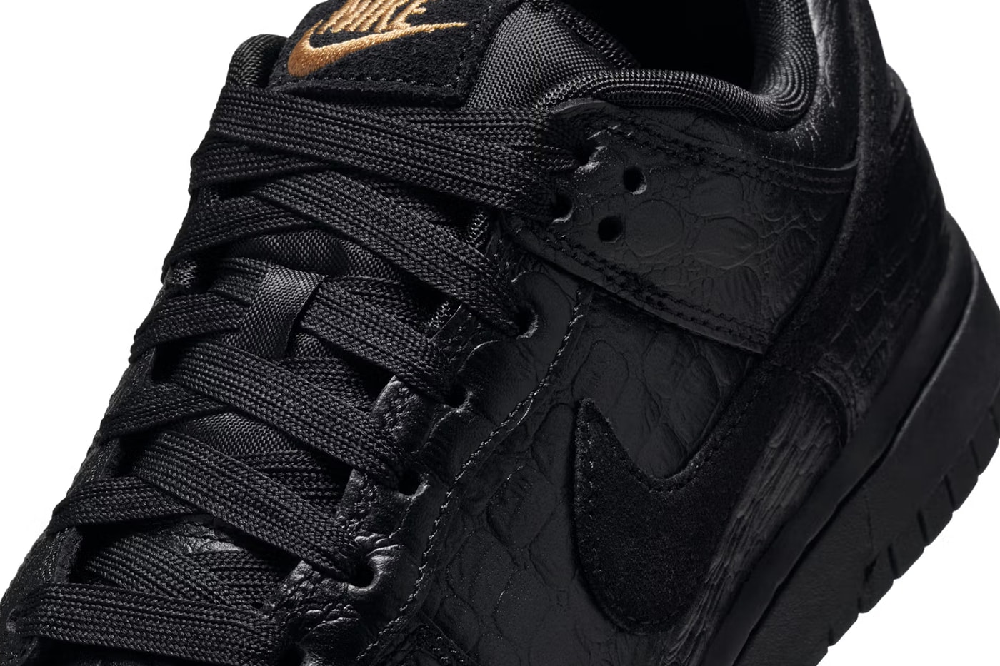 Nike Dunk Low Receives "Black Croc Skin" Makeover Black/Metallic Gold-Off-Noir HV4388-001