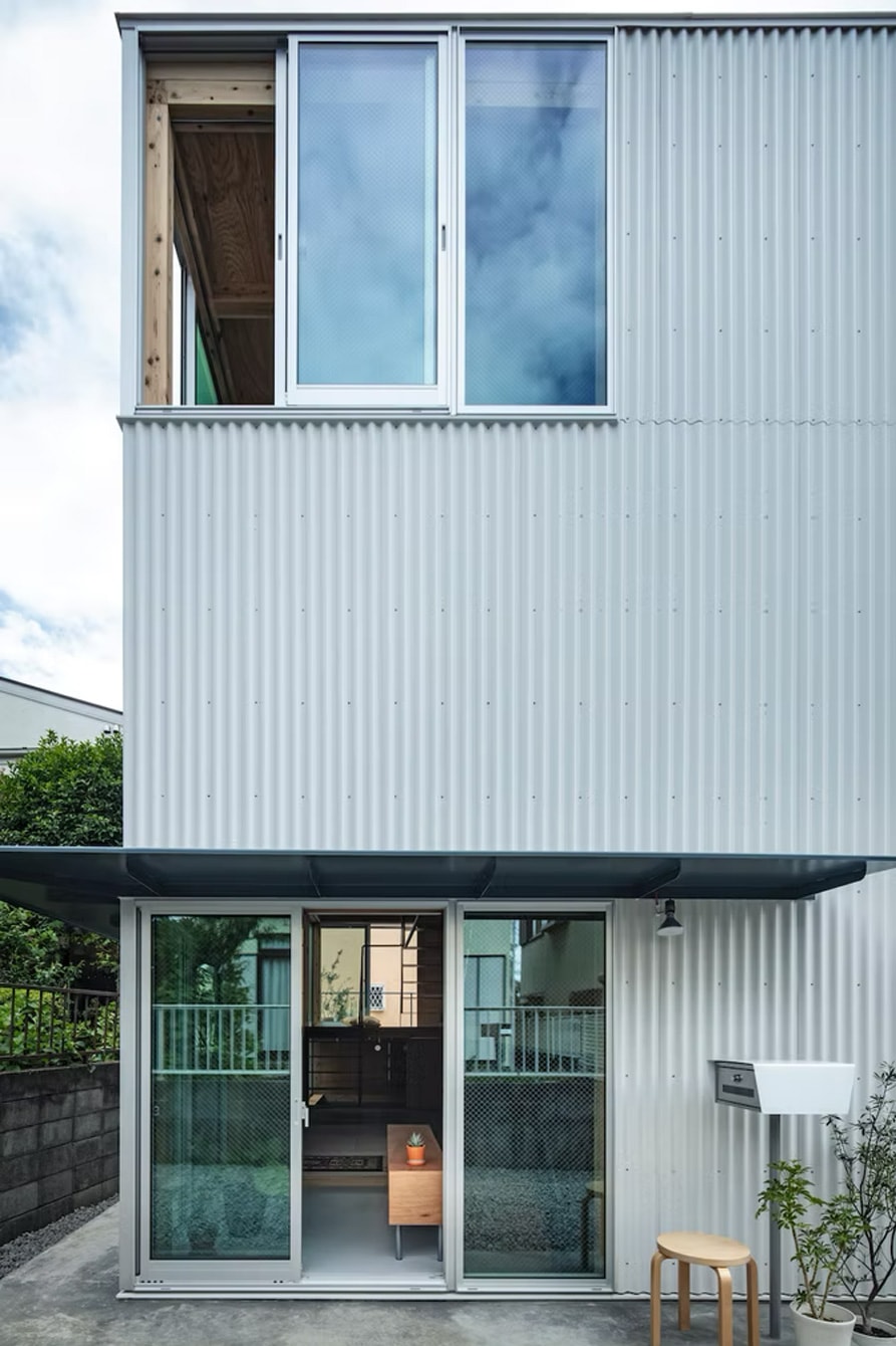 Tamada & Wakimoto Architects Chigasaki House Kanagawa Info multigenerational home 
