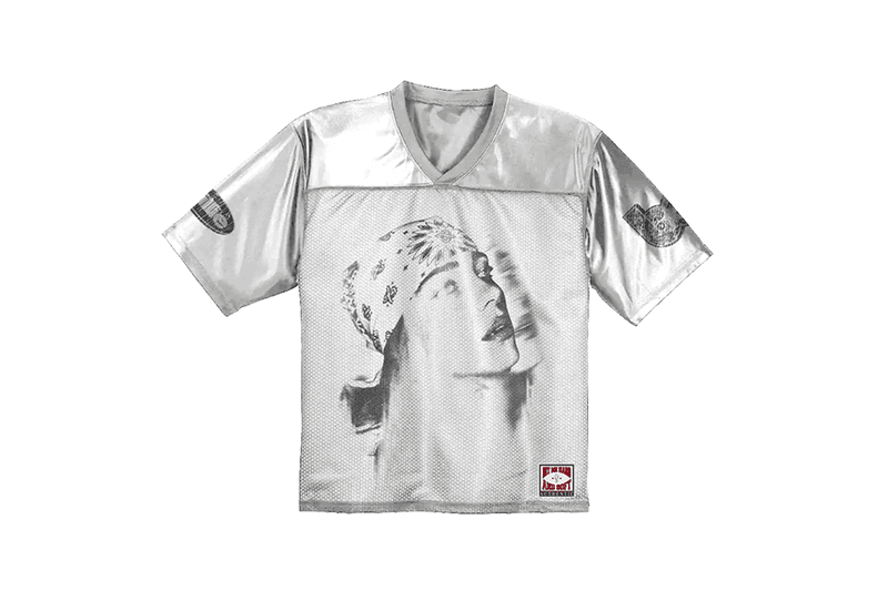 Estas são algumas das melhores camisetas de artistas disponíveis agora Bravado Universal Music Group Aminé Doechii Billie Eilish Kendrick Lamar SZA Rolling Stones KITH Slipknot Tupac Shakur 2Pac Dear Mama band tees merch music festivals Bon Iver Blink 182 Bad Bunny Ice Spice Playboi Carti The Rolling Stones KITH The Weeknd PSG