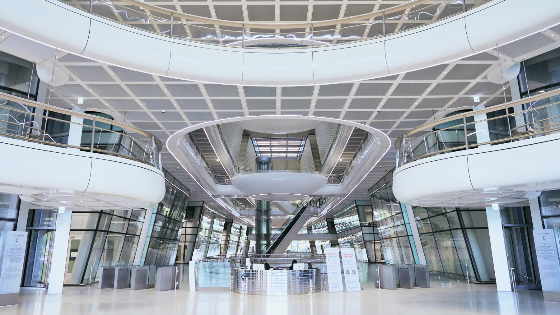 Hankook Come With Me Lamborghini Super Trofeo Official Tire