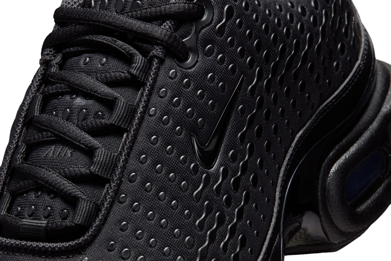 Nike Air Max Plus VII Triple Black HQ2197-001 Release date info store list buying guide photos price