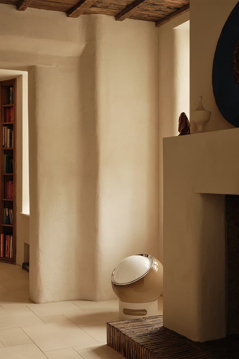 Jobe Burns Breathes Life Back Into a 300-Year-Old Farmhouse