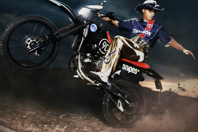 Paris Saint-Germain and Nike Revive the Iconic 2004-2005 T90 Jersey Pedro Miguel Pauleta ronaldinho